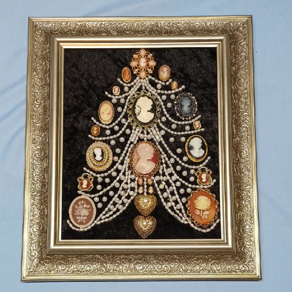 Cameo Family Tree Picture Art.. Artisan - Picture 1 of 7